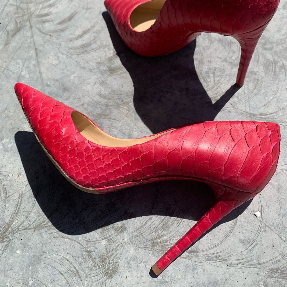 Alexandre Birman pink snakeskin shoes
